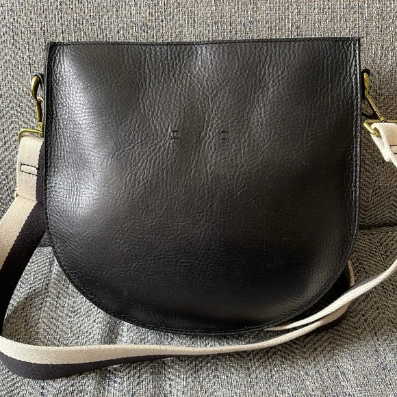 MADEWELL The Transport SaddleBag Black Leather Crossbody Sling Bag - Picture 4 of 16